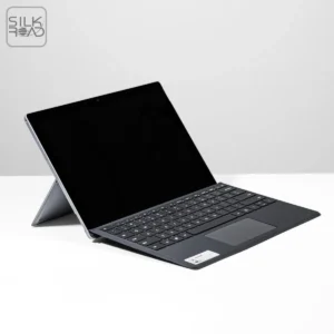 Microsoft Surface Pro 7 — نمای روبرو