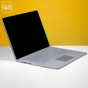 Microsoft SurfaceBook 3 — نمای روبرو